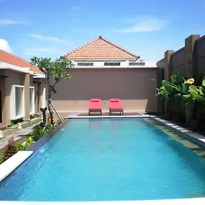 https://svarna-suite-seminyak-bali.hotelsseminyak.net